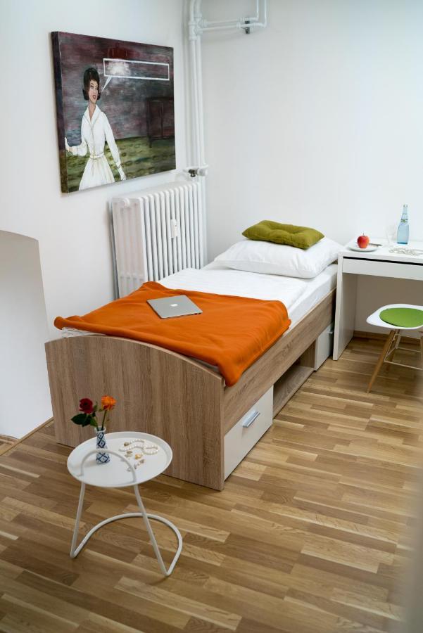 Biohotel Schloss Kirchberg キルヒベルク・アン・デア・ヤクスト エクステリア 写真