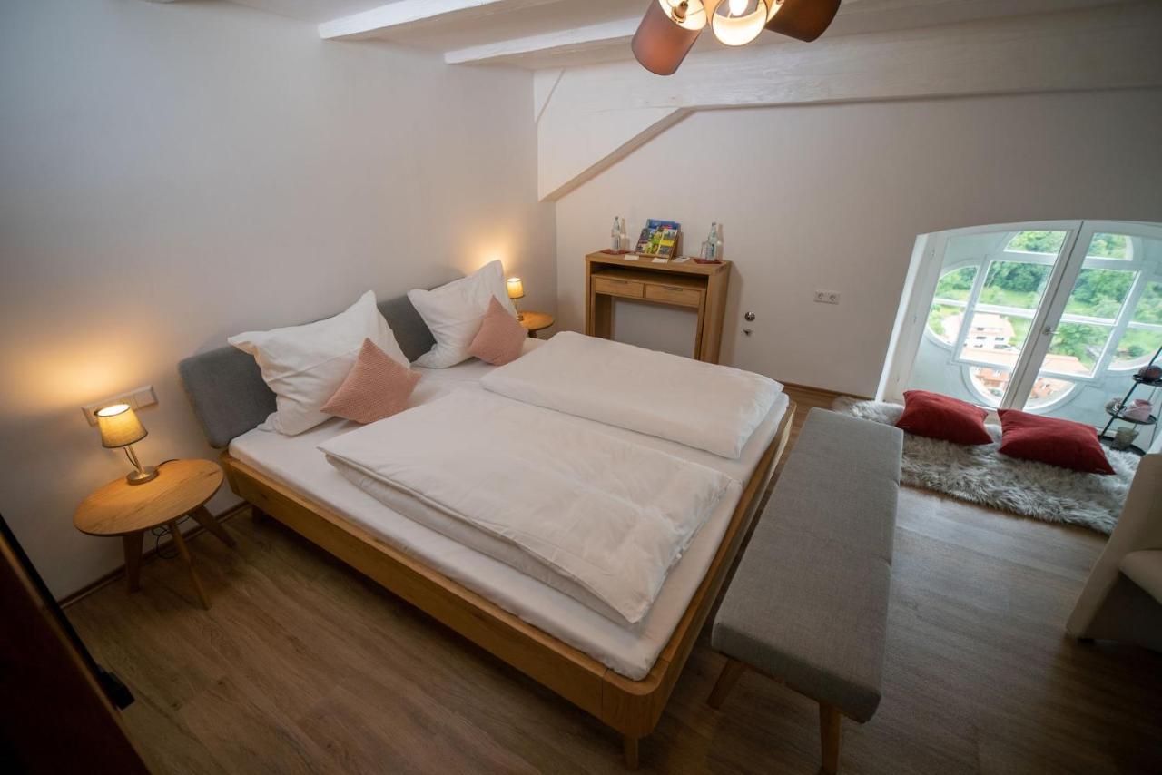 Biohotel Schloss Kirchberg キルヒベルク・アン・デア・ヤクスト エクステリア 写真