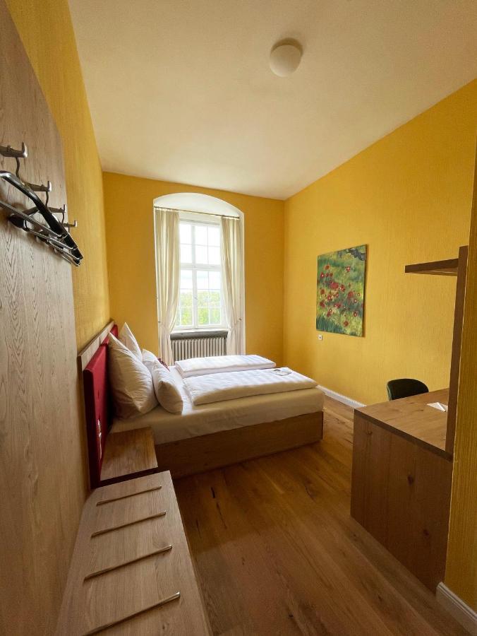 Biohotel Schloss Kirchberg キルヒベルク・アン・デア・ヤクスト エクステリア 写真