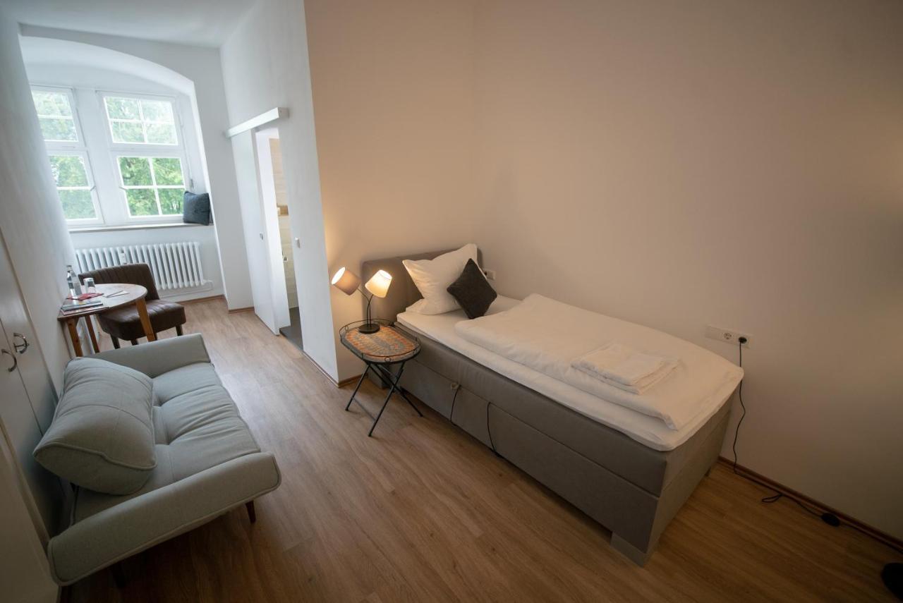 Biohotel Schloss Kirchberg キルヒベルク・アン・デア・ヤクスト エクステリア 写真